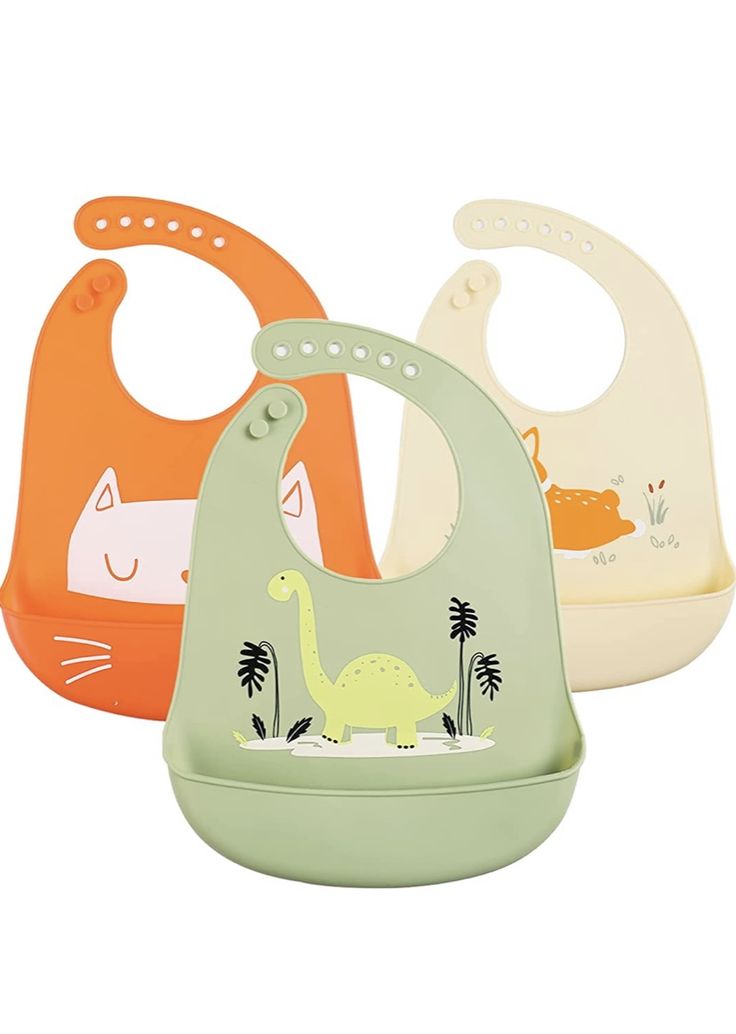 Infant fitted silicone bib catching rice with adjustable snaps